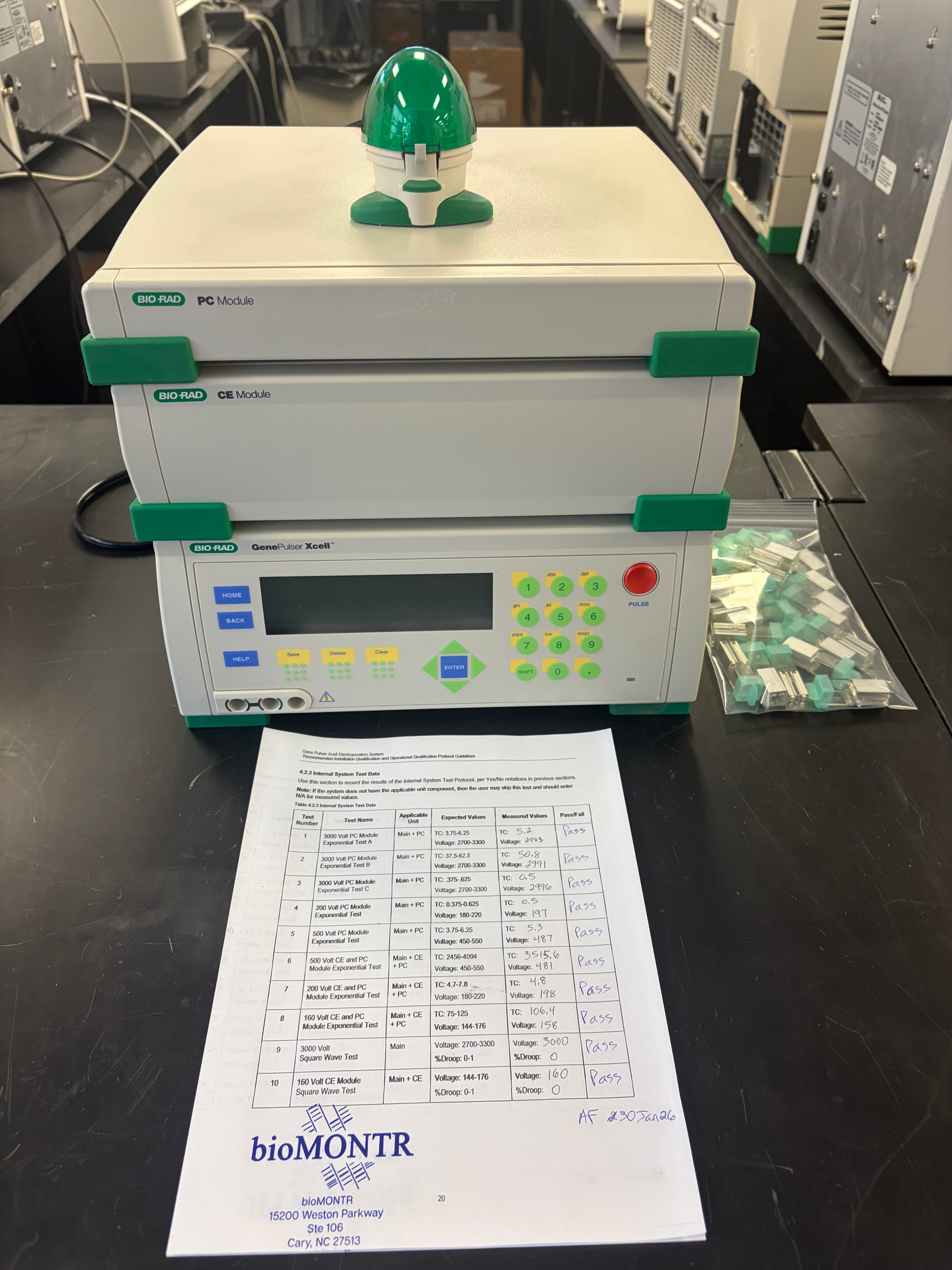 BIO-RAD Gene Pulser xCell Total Electroporation System 